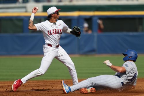 Cincinnati Reds reach agreement with 1st round pick Justin Lebron