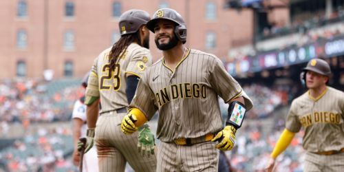 Dúran powers Padres at Camden while 3 mound visits prove key