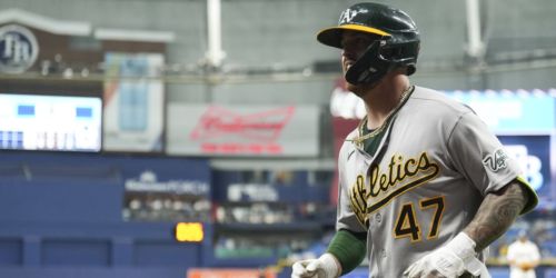 White channels Longoria with homer at childhood ballpark