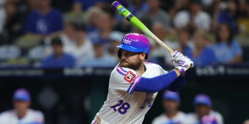 To infinity and GONE! Isbel blasts off with Buzz Lightyear Players' Weekend bat