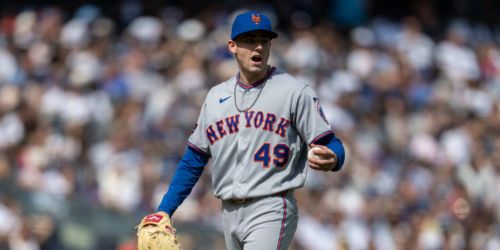 Thornton takes care of Judge, then takes charge to evade key jam in Mets' rout