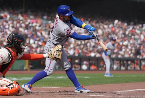 Four-run eighth propels Mets to victory in San Francisco