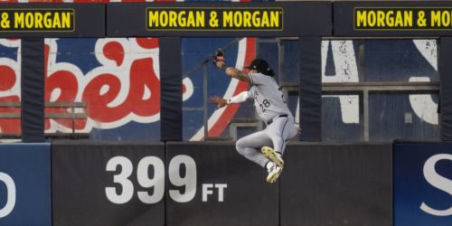 With game out of hand, Pereira sacrifices body to make incredible catch