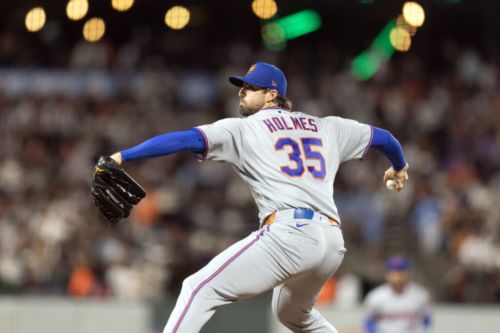 Holmes: No Substantive Extension Talks With Mets