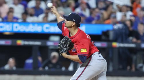 Braves continue risky pattern of repeatedly shuffling familiar arm with latest roster move