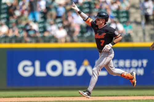 Tigers get hit-happy in shutout against Mariners