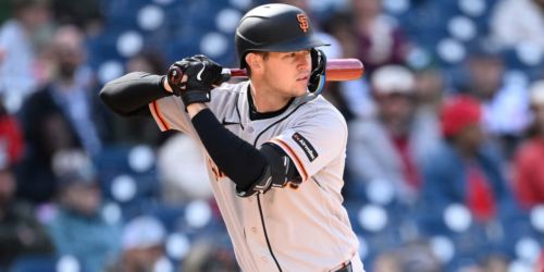 Giants place red-hot rookie Susac on IL with elbow injury