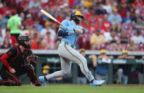 Harrison’s struggles continue as Brewers drop series to Reds