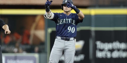 Mariners show grit in stunning loss to Astros, but time is quickly running out