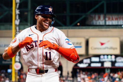 Rooker’s Two Homers, Bullpen Failures Foil Astros 12-10 in 10 Innings