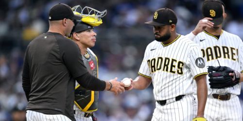 Vásquez pays price for location mistakes in blowout loss to Dodgers