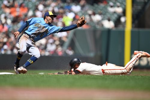Bullpen implodes as Brewers drop series to the Giants
