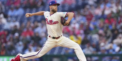 Wheeler holds up his end as Phils deal pair of aces