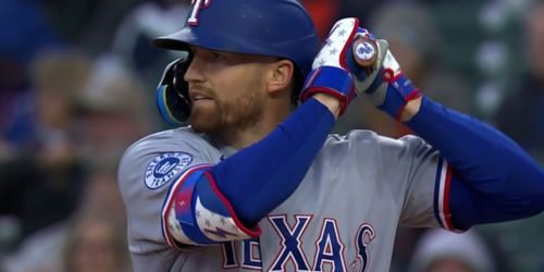 Nimmo exits second straight game with hamstring tightness