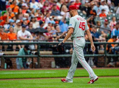 Phillies lose back-to-back starts from aces Wheeler, Sánchez for first time this season