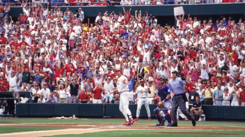 Cardinals History: Mark McGwire hits iconic 61st home run with emotional family connection