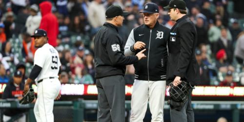 Valdez suspended five games for hitting Trevor Story