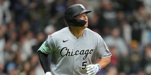 Murakami's historic HR streak a bright spot in messy affair for White Sox