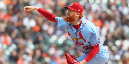 May's struggles continue during 7-ER affair in Detroit