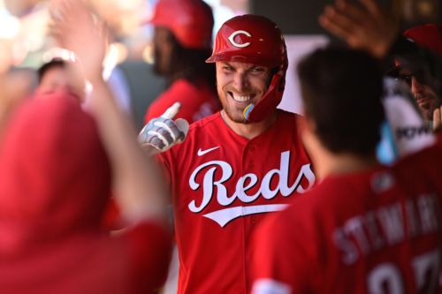 Reds blast past Rockies in homer-fest to take series