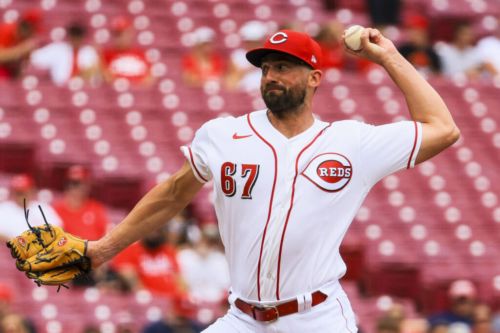 Kent Emanuel Accepts Outright Assignment With Reds