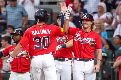 Braves shut down Rangers in dominant series opener