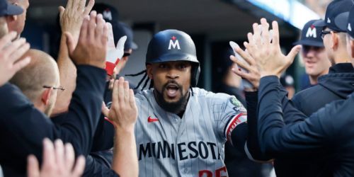 Buxton goes deep in return from shoulder injury