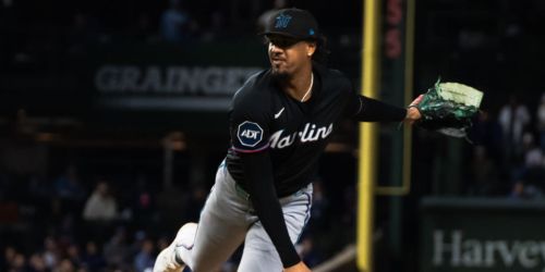Eury does it in relief, too! Pérez helps Marlins spoil Cubs' clinch bid