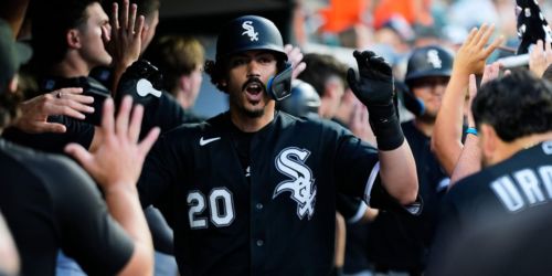 Vargas homers twice as White Sox power up to open critical series with Tigers