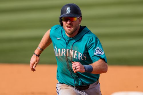 Mariners win 7-3 behind big day from Luke Raley