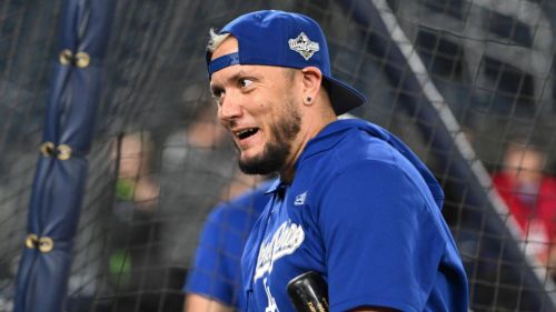Miguel Rojas' possible 'retirement' apparently has stipulations tied to Dodgers' success