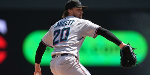 Cubs add left-hander Garrett in trade with Marlins