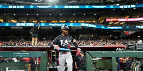 Buxton diagnosed with right hip impingement, taking a few days' rest