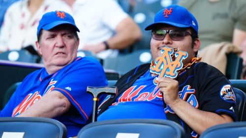 Mets fans stoop to new lows trying to 'little brother' Yankees fans in giant waste of time