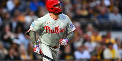 Schwarber becomes 1st player to 20 HRs, making Phils history along the way