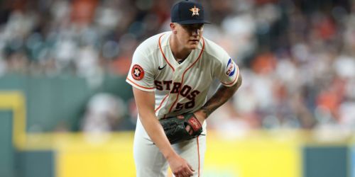 Brown to rest shoulder strain as Astros bats go cold