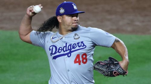 Dodgers fans couldn't be less surprised by Brusdar Graterol injury update at spring training