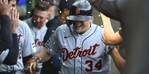Callahan's 1st MLB HR blazes trail for alma mater -- with coach in attendance