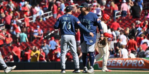 Mariners eke out win in back-and-forth slugfest vs. Cards