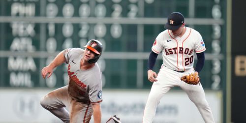 Astros seeking turnaround as tough losses mount and Deadline looms