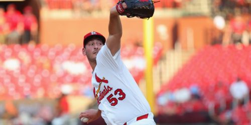 Pallante outduels 2-time All-Star Sánchez -- with a little help from his friends
