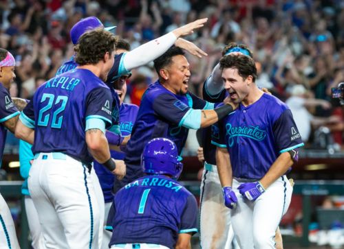Diamondbacks 4, Dodgers 3: Waldy’s Walk Off!