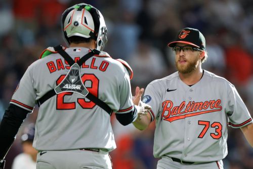 Orioles pull off miraculous escape, beat Astros in extras for sixth straight win