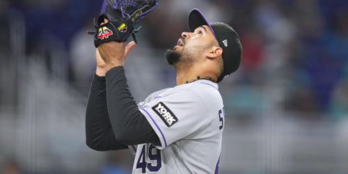 Senzatela brings heat in extended outing for Rockies' workmanlike bullpen