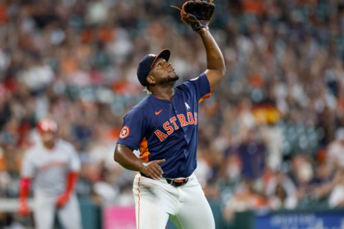 Crawfish Boil: Roster Moves, Espada Hot Seat, Deadline Focus Change & More