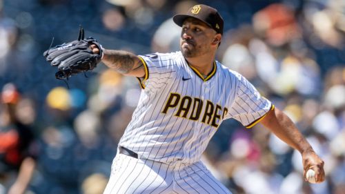 Short-lived Padres starter signs surprising major league deal with Phillies