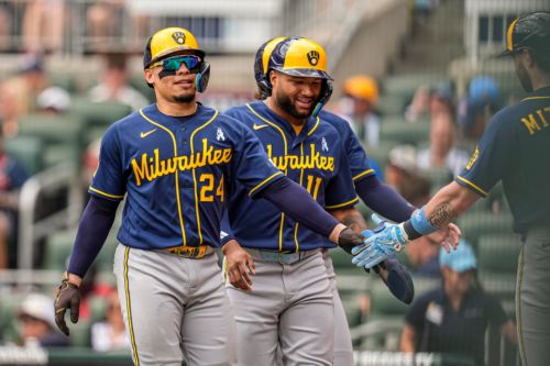 Brewers avoid sweep with 9-4 win over Braves behind big second inning