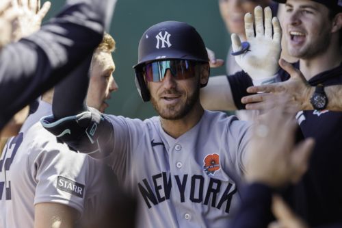 Royals snatch defeat from jaws of victory in 4-3 loss to Yankees