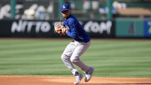 Mookie Betts, Dave Roberts dismiss 2025 concerns as Dodgers get new-look lineup