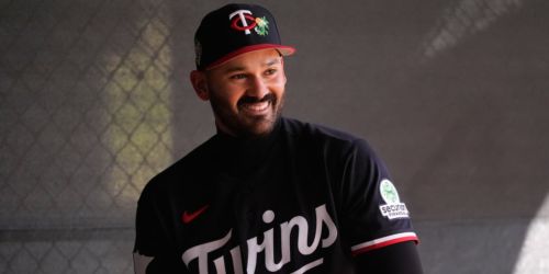 López, Twins encouraged after first throws since Tommy John surgery